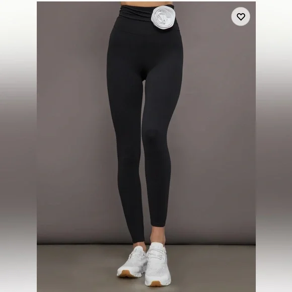 NWT Carbon38 Rosette Legging in Melt High Rise Black - S - Picture 1 of 11